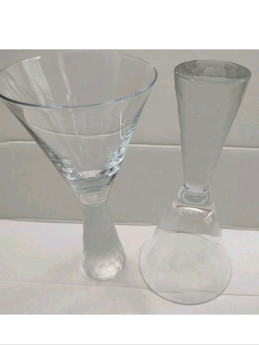 Artland Prescott Wine Martini Glass Frosted Honeycomb Stem Pedestal Set 2 EUC - Picture 4 of 9
